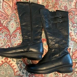Fleece lined, leather riding boots, with rubber souls 16” tall, 14.5” around